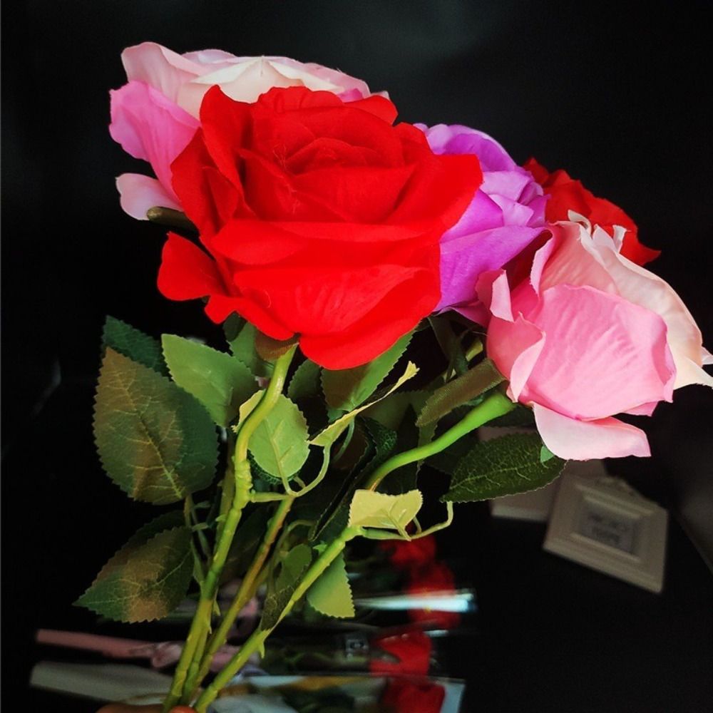 Glowing Artificial Rose Flower - مراجعة Photography Lighting Simulation وسعره